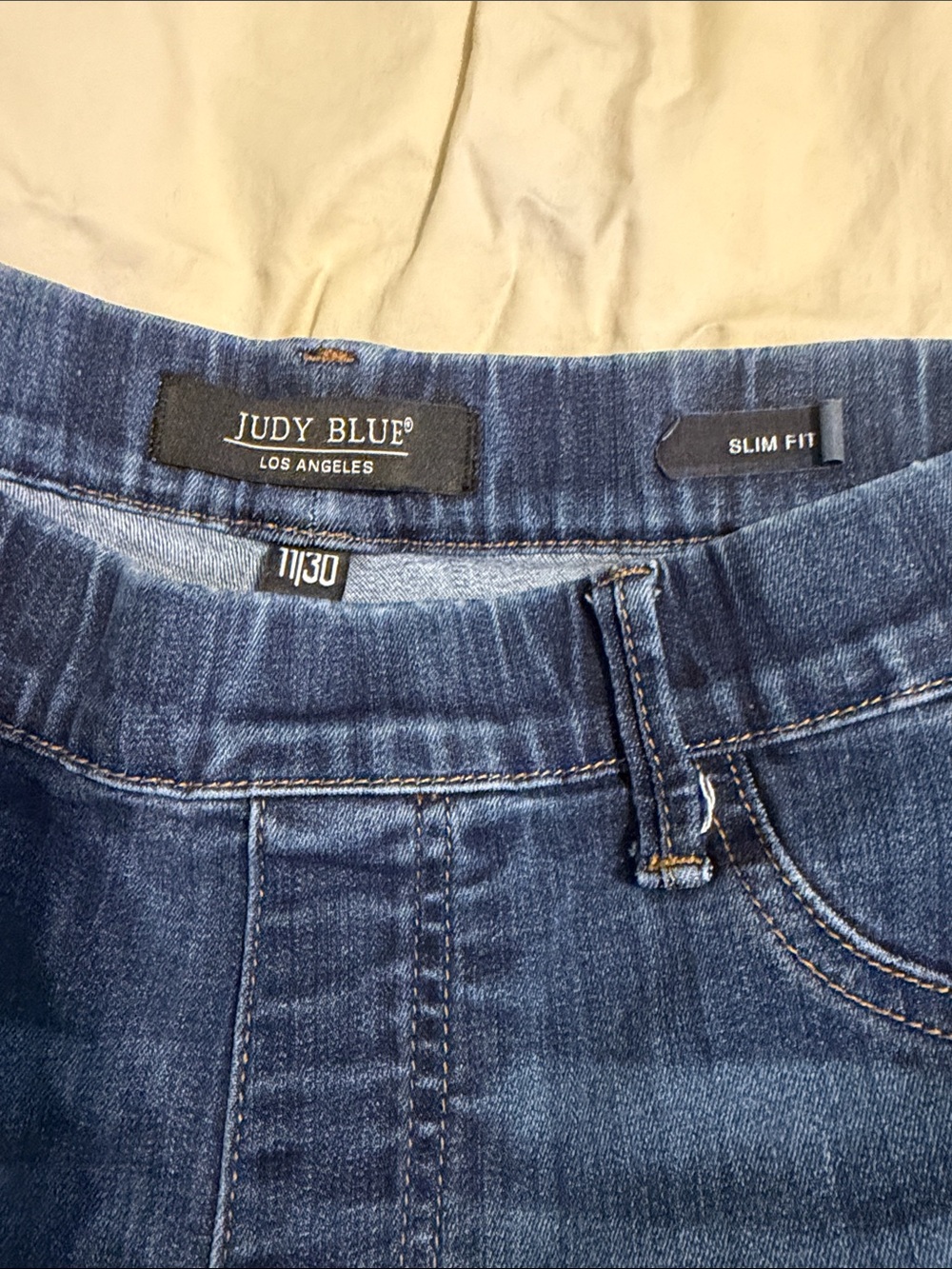 Judy Blue Straight-Leg Denim Jeans in Medium Blue Wash - Picture 3 of 7